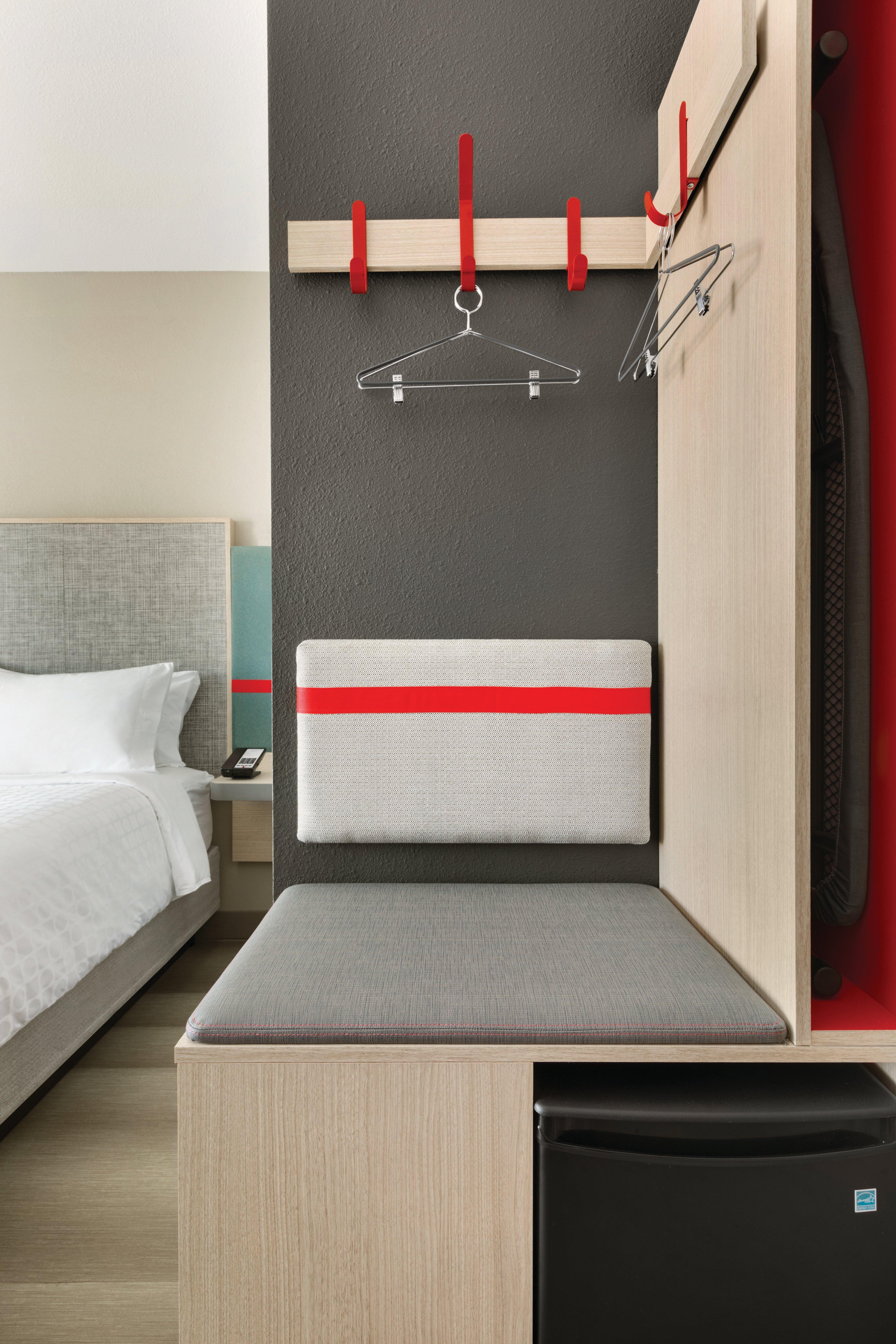 Avid - By Ihg 2*